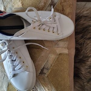 Tommy Hilfiger White Low-Top Sneakers